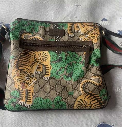 gucci bengal tiger purse